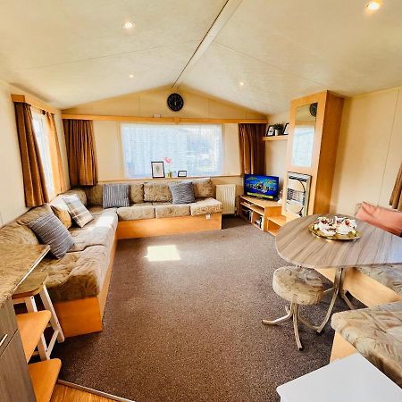 Lola'S Caravan. Your Home Away From Home. Parkeston Dış mekan fotoğraf