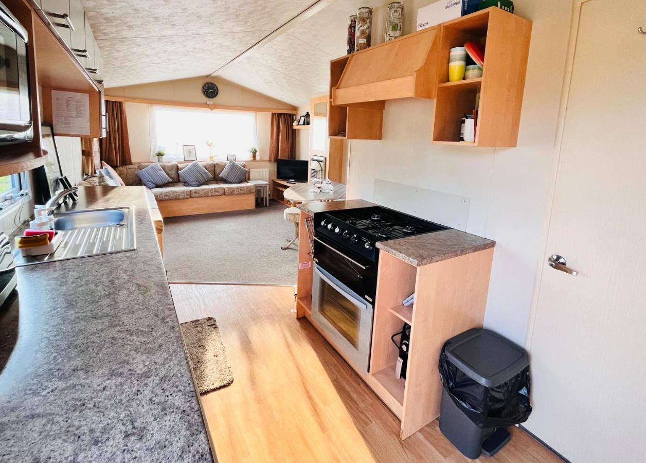 Lola'S Caravan. Your Home Away From Home. Parkeston Dış mekan fotoğraf